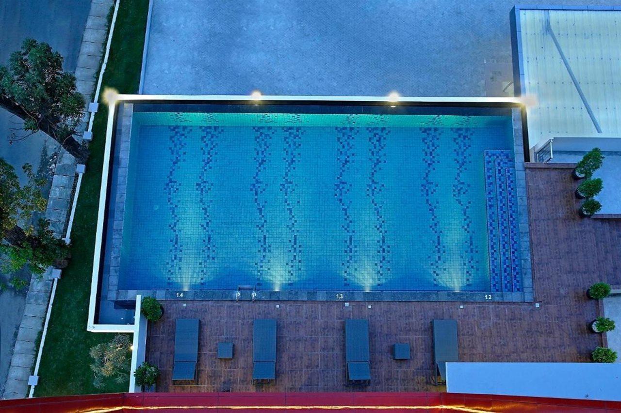 Hotel Santika Palu Zewnętrze zdjęcie