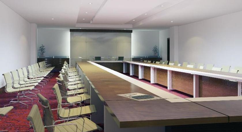 Hotel Santika Palu Zewnętrze zdjęcie
